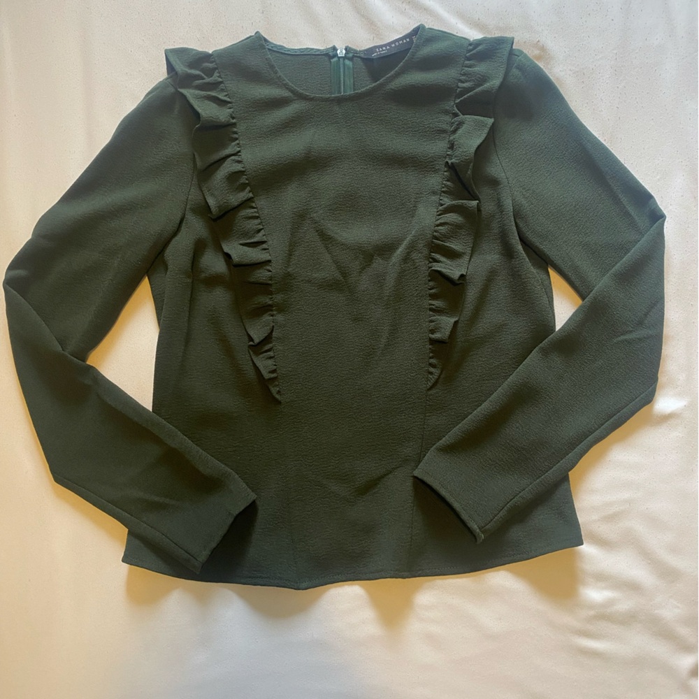 Elegant Green Ruffled Top - Picture 2 of 8